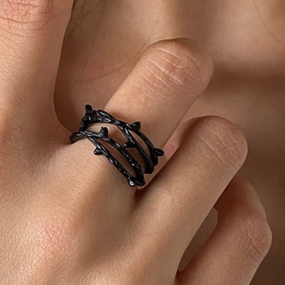 Black Punk Thorn Adjustable  Ring - Picture 1 of 4